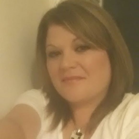 Meet your Posher, Nicki - Picture 1 of 1